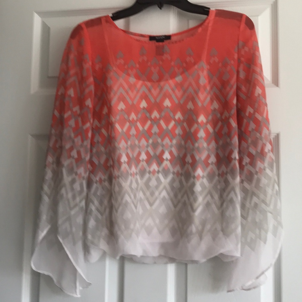 Alfani top, nice colors white and orange